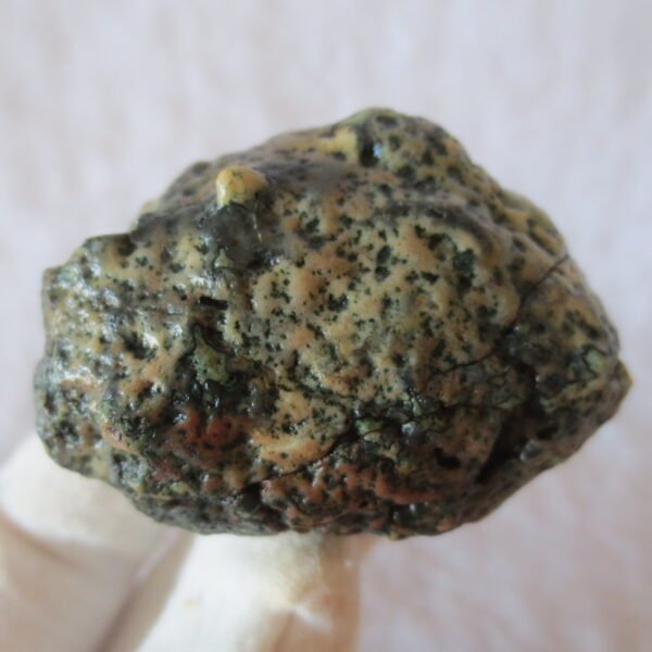 natural green grass flower gobi moss agate , desert gobi stone mineral specimen (t02)
