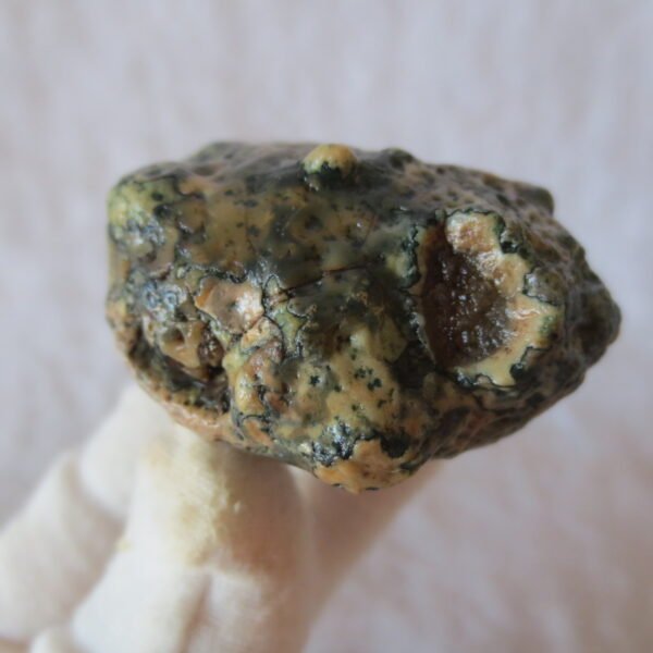 natural green grass flower gobi moss agate , desert gobi stone mineral specimen (t02)
