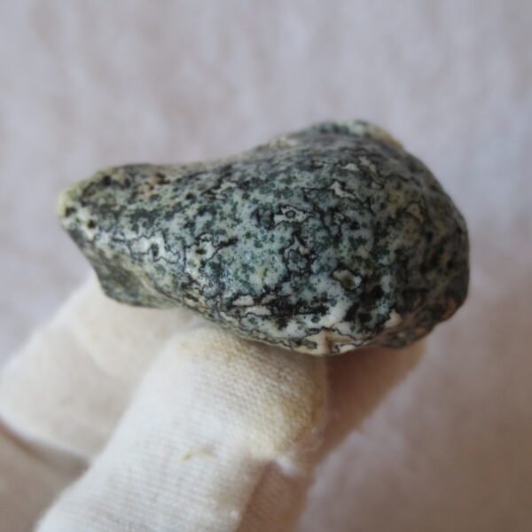 natural green grass flower gobi moss agate , desert gobi stone mineral specimen (t07） (copy)