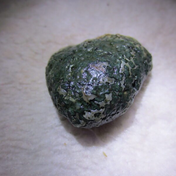 natural green grass flower gobi moss agate , desert gobi stone mineral specimen (t10） (copy)