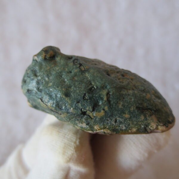 natural green grass flower gobi moss agate , desert gobi stone mineral specimen (t12）