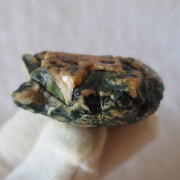 natural green grass flower gobi moss agate , desert gobi stone mineral specimen (t12） (copy)