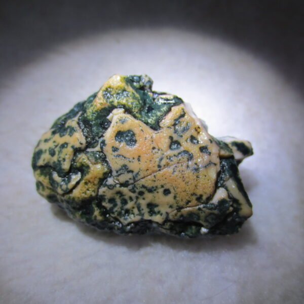 natural green grass flower gobi moss agate , desert gobi stone mineral specimen (t12） (copy)