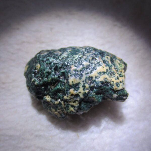natural green grass flower gobi moss agate , desert gobi stone mineral specimen (t12） (copy)