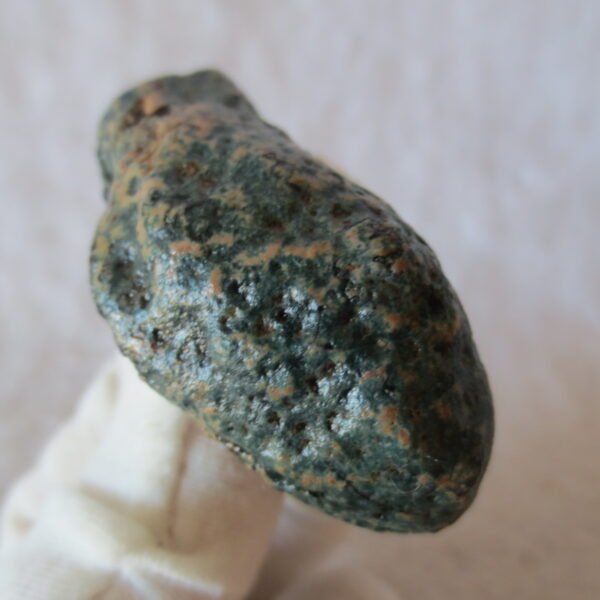 natural green grass flower gobi moss agate , desert gobi stone mineral specimen (t14）