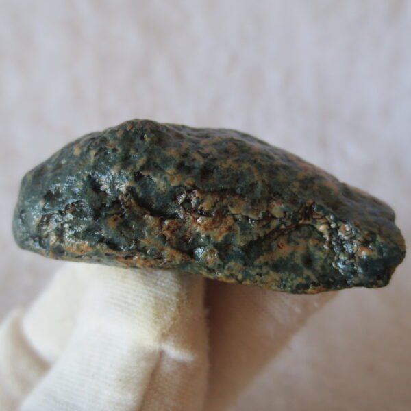 natural green grass flower gobi moss agate , desert gobi stone mineral specimen (t14）