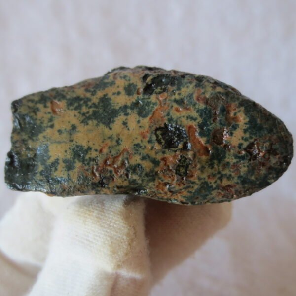 natural green grass flower gobi moss agate , desert gobi stone mineral specimen (t14）
