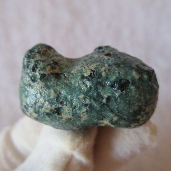 natural green grass flower gobi moss agate , desert gobi stone mineral specimen (t15）