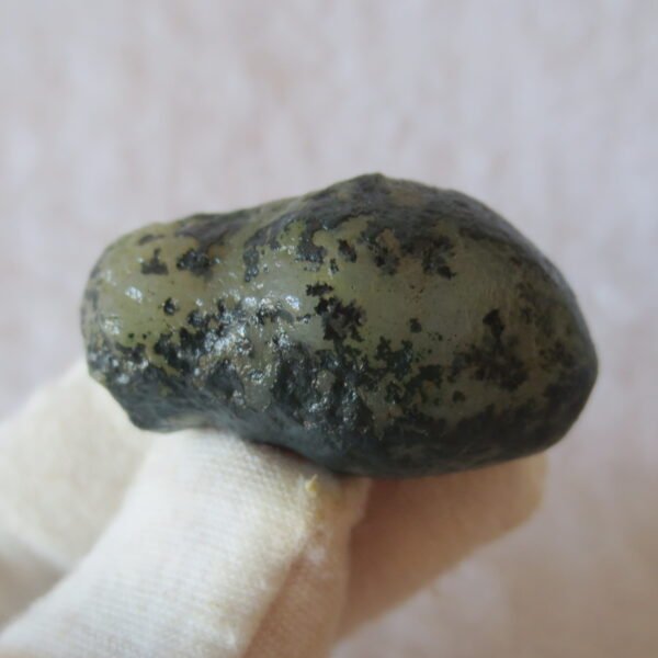 natural green grass flower gobi moss agate , desert gobi stone mineral specimen (t16）