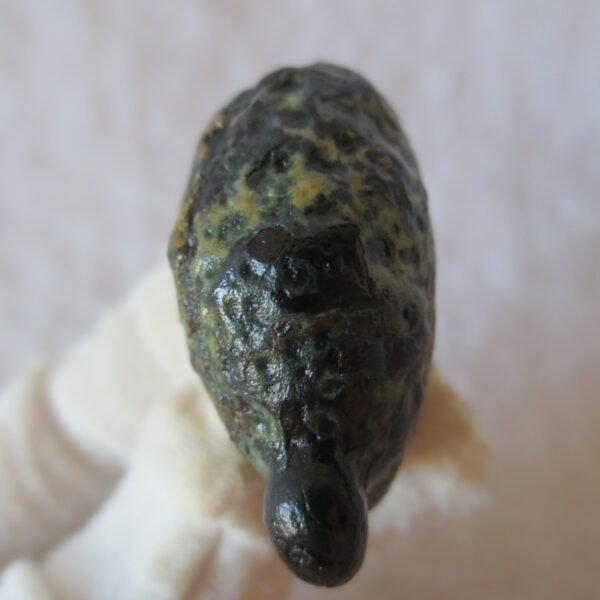 natural green grass flower gobi moss agate , desert gobi stone mineral specimen (t17）