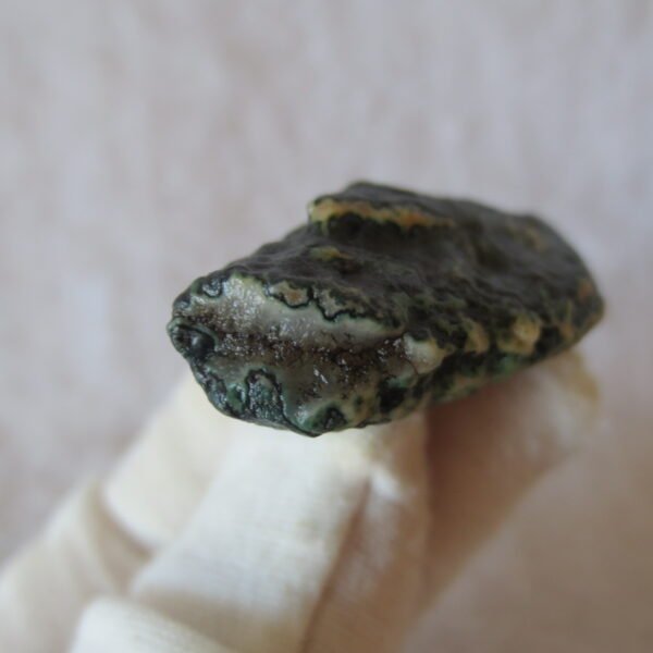 natural green grass flower gobi moss agate , desert gobi stone mineral specimen (t18） (copy)
