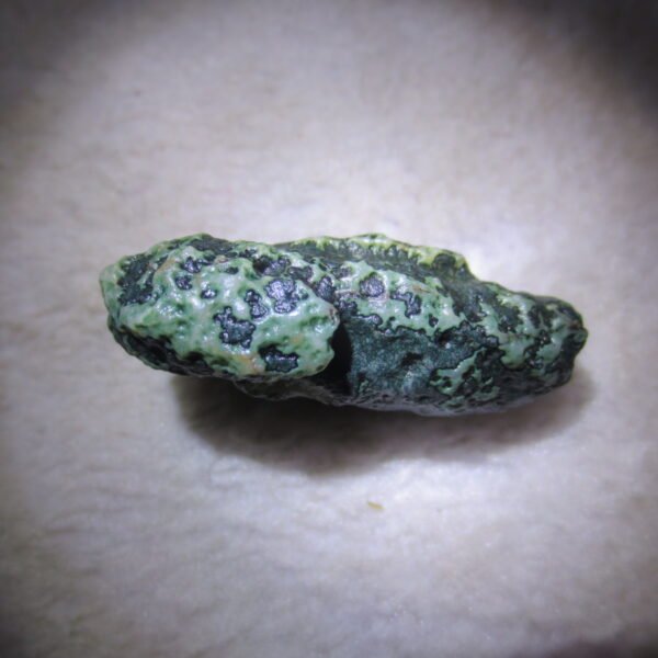 natural green grass flower gobi moss agate , desert gobi stone mineral specimen (t18） (copy)