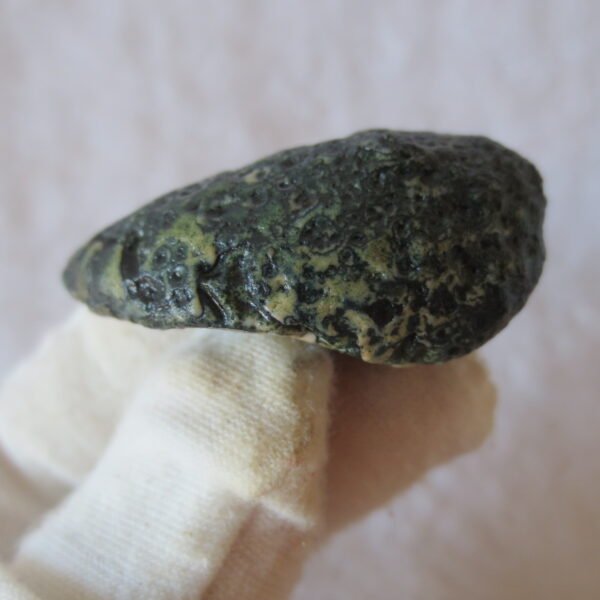 natural green grass flower gobi moss agate , desert gobi stone mineral specimen (t20）