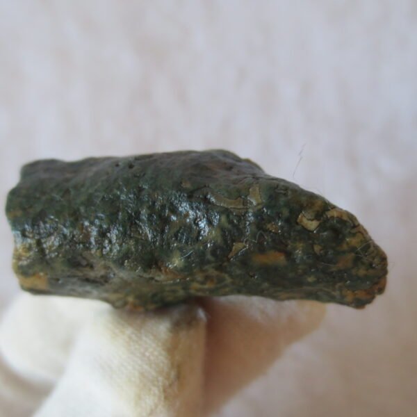 natural green grass flower gobi moss agate , desert gobi stone mineral specimen (t21）