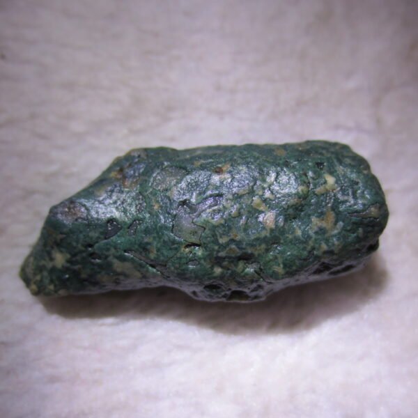 natural green grass flower gobi moss agate , desert gobi stone mineral specimen (t21）