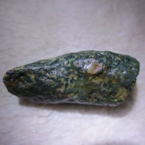 natural green grass flower gobi moss agate , desert gobi stone mineral specimen (t21）