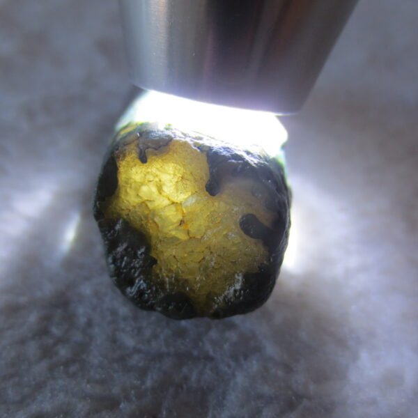 natural green grass flower gobi moss agate , desert gobi stone mineral specimen (t21）