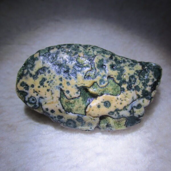 natural green grass flower gobi moss agate , desert gobi stone mineral specimen (t21） (copy)