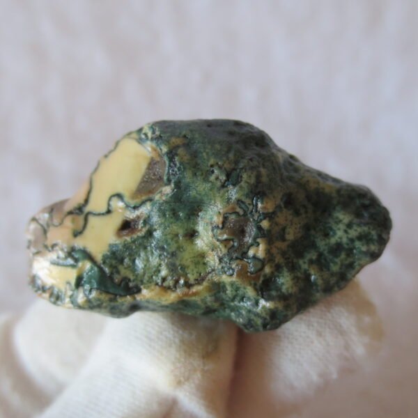 natural green grass flower gobi moss agate , desert gobi stone mineral specimen (t22) (copy)