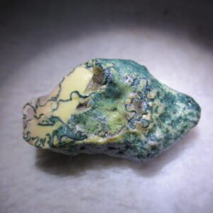 natural green grass flower gobi moss agate , desert gobi stone mineral specimen (t22） (copy)