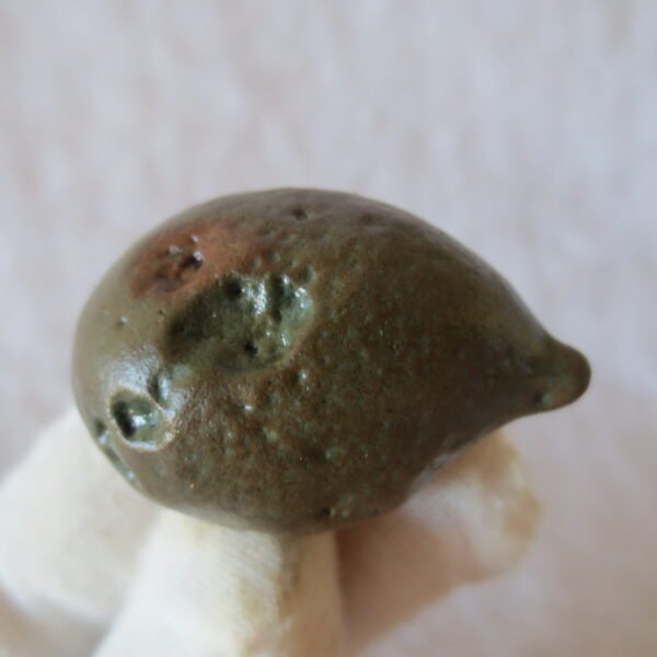 natural green grass flower gobi moss agate , desert gobi stone mineral specimen (t27）