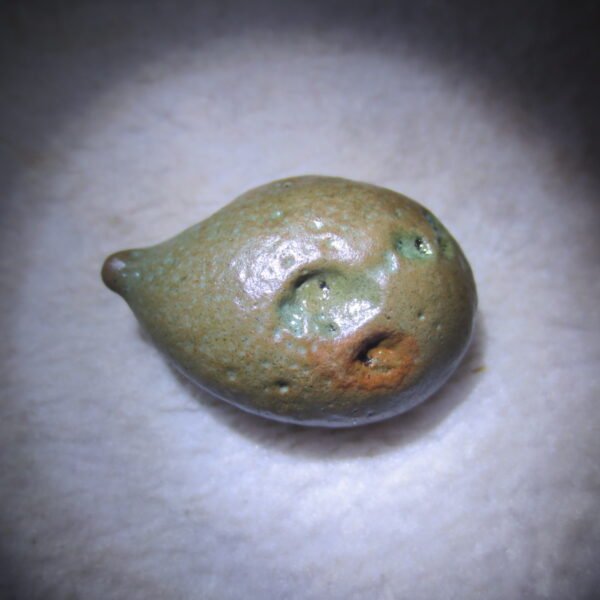 natural green grass flower gobi moss agate , desert gobi stone mineral specimen (t27）