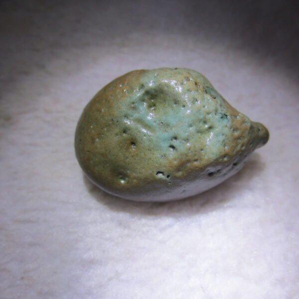 natural green grass flower gobi moss agate , desert gobi stone mineral specimen (t27）