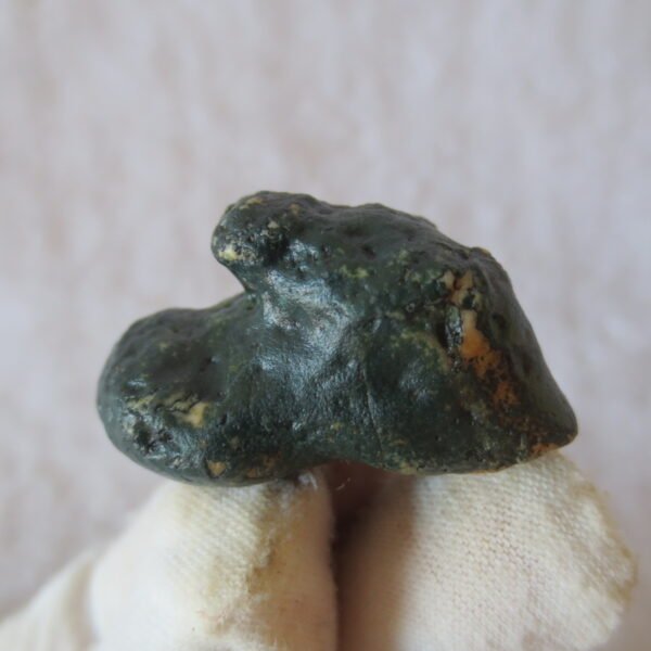 natural green grass flower gobi moss agate , desert gobi stone mineral specimen (t26）