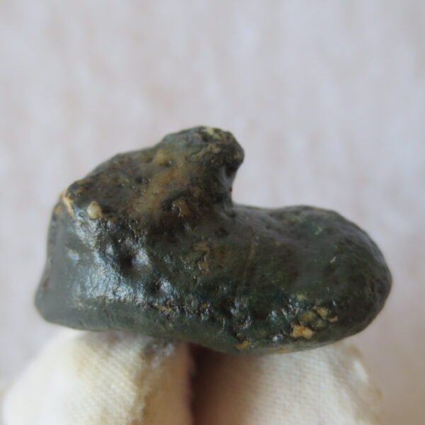 natural green grass flower gobi moss agate , desert gobi stone mineral specimen (t26）