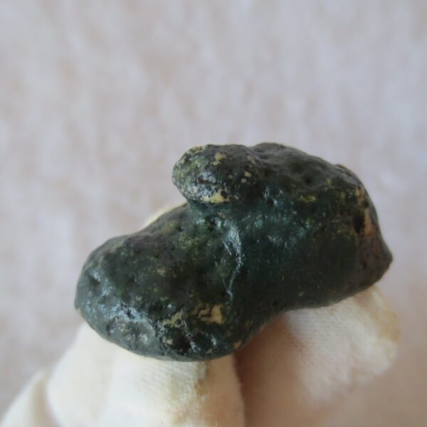 natural green grass flower gobi moss agate , desert gobi stone mineral specimen (t26）