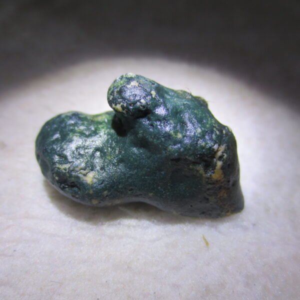 natural green grass flower gobi moss agate , desert gobi stone mineral specimen (t26）