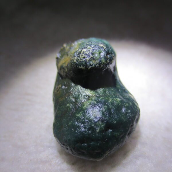 natural green grass flower gobi moss agate , desert gobi stone mineral specimen (t26）