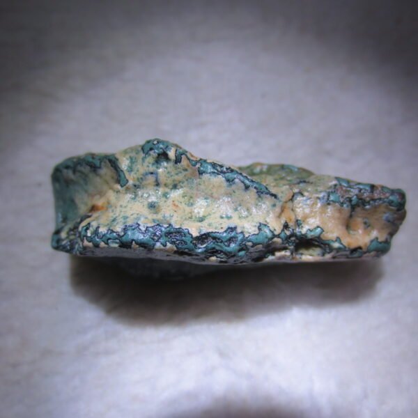 natural green grass flower gobi moss agate , desert gobi stone mineral specimen (t28）