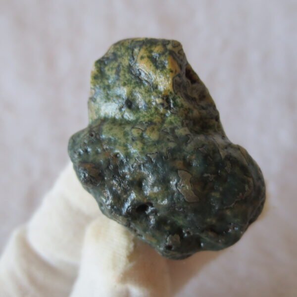 natural green grass flower gobi moss agate , desert gobi stone mineral specimen (t30）