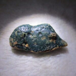 natural green grass flower gobi moss agate , desert gobi stone mineral specimen (t32）