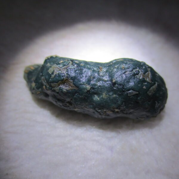 natural green grass flower gobi moss agate , desert gobi stone mineral specimen (t32）