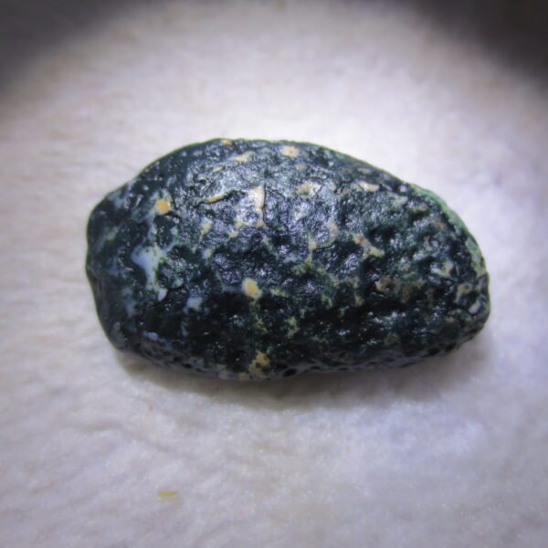 natural green grass flower gobi moss agate , desert gobi stone mineral specimen (t34）