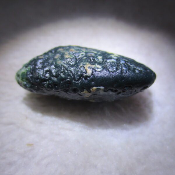 natural green grass flower gobi moss agate , desert gobi stone mineral specimen (t34）
