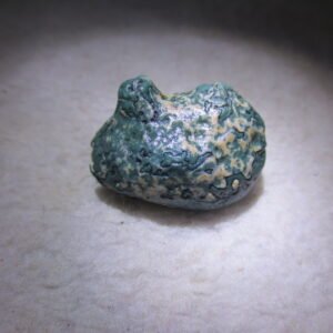 natural green grass flower gobi moss agate , desert gobi stone mineral specimen (t39）