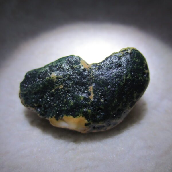 natural green grass flower gobi moss agate , desert gobi stone mineral specimen (t40)