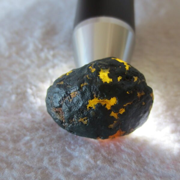 natural green grass flower gobi moss agate , desert gobi stone mineral specimen (t41)