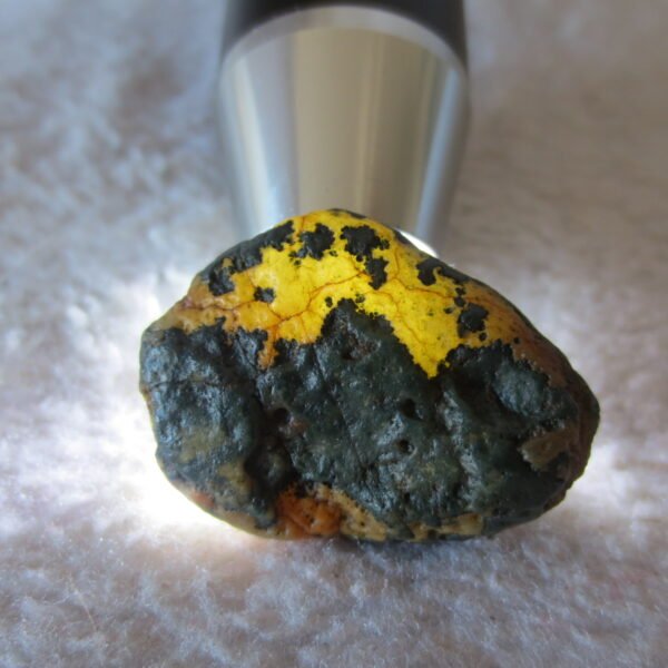 natural green grass flower gobi moss agate , desert gobi stone mineral specimen (t41)