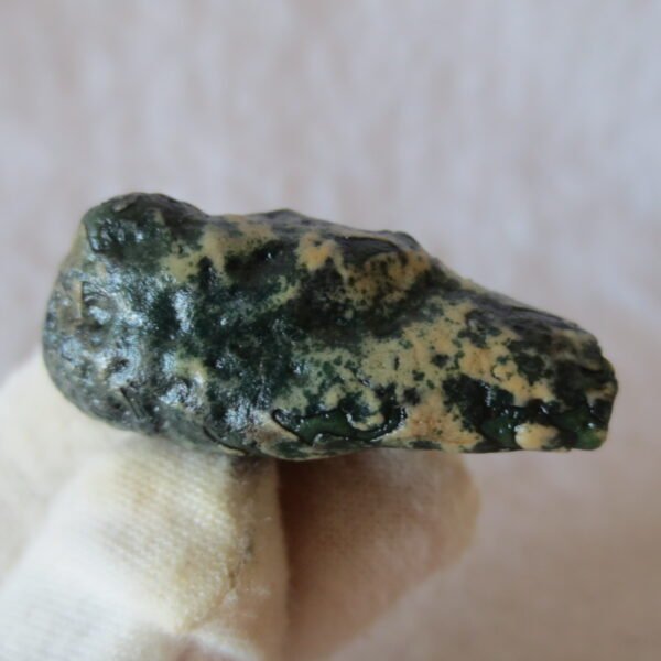 natural green grass flower gobi moss agate , desert gobi stone mineral specimen (t48)