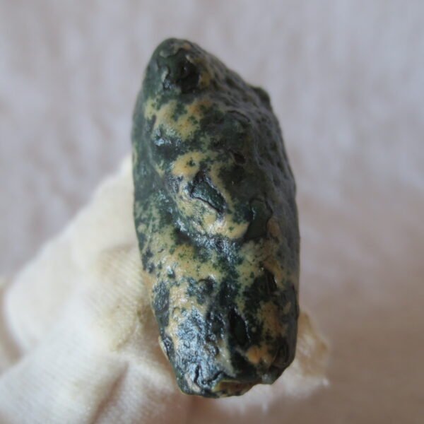 natural green grass flower gobi moss agate , desert gobi stone mineral specimen (t48)