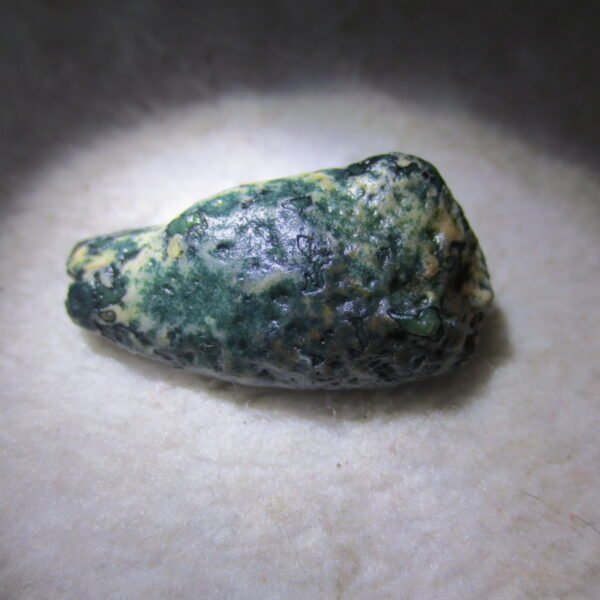 natural green grass flower gobi moss agate , desert gobi stone mineral specimen (t48)