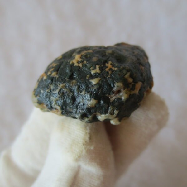natural green grass flower gobi moss agate , desert gobi stone mineral specimen (t50）