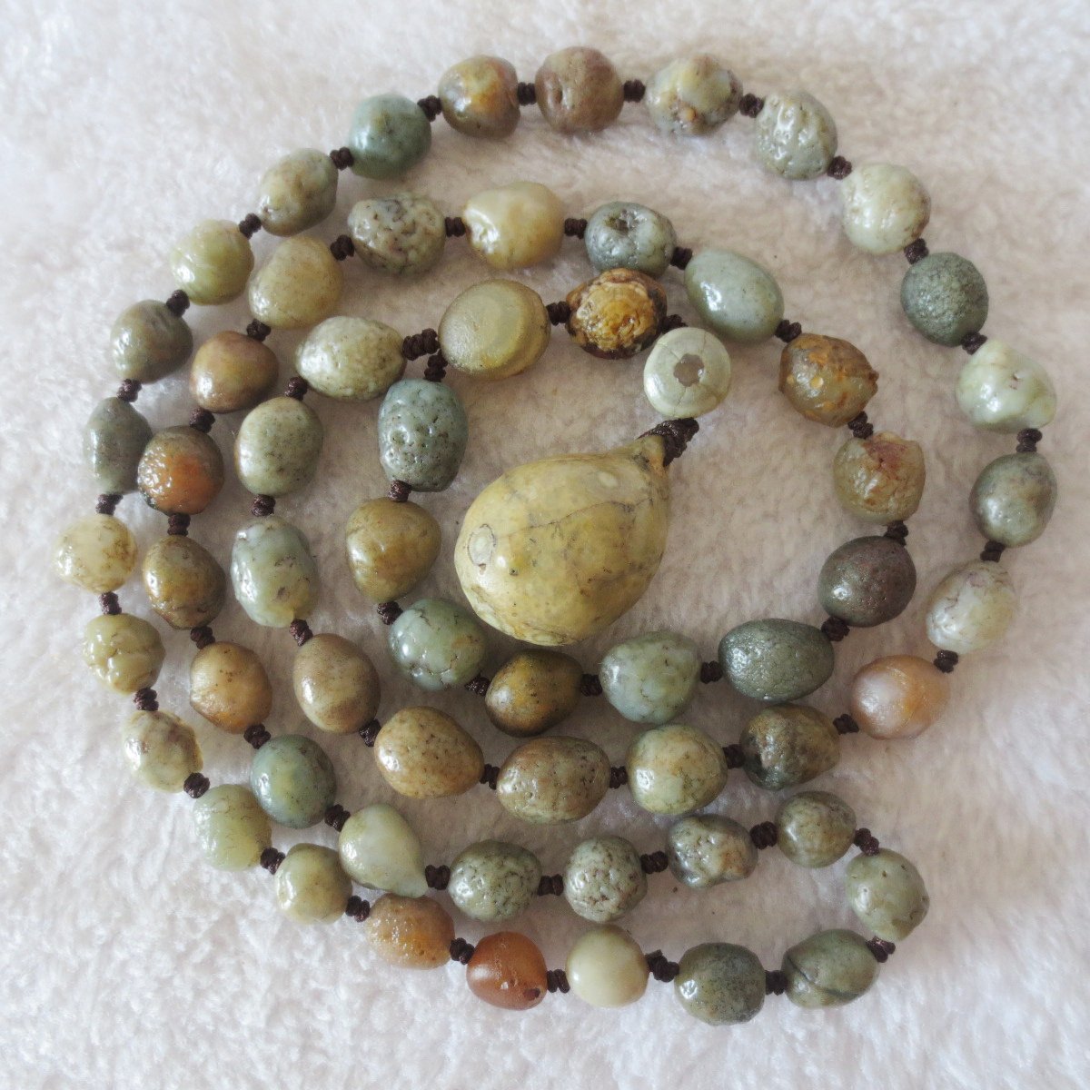 gobi eye stone beaded necklace, natural alxa agate pebble long necklace (n696)