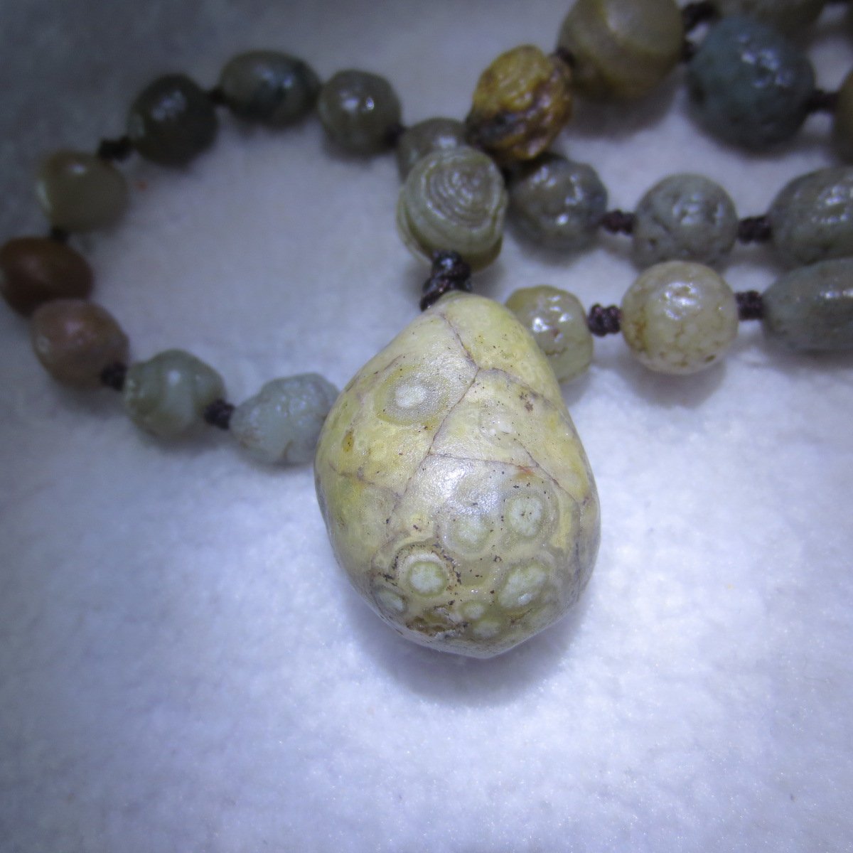 gobi eye stone beaded necklace, natural alxa agate pebble long necklace (n696)