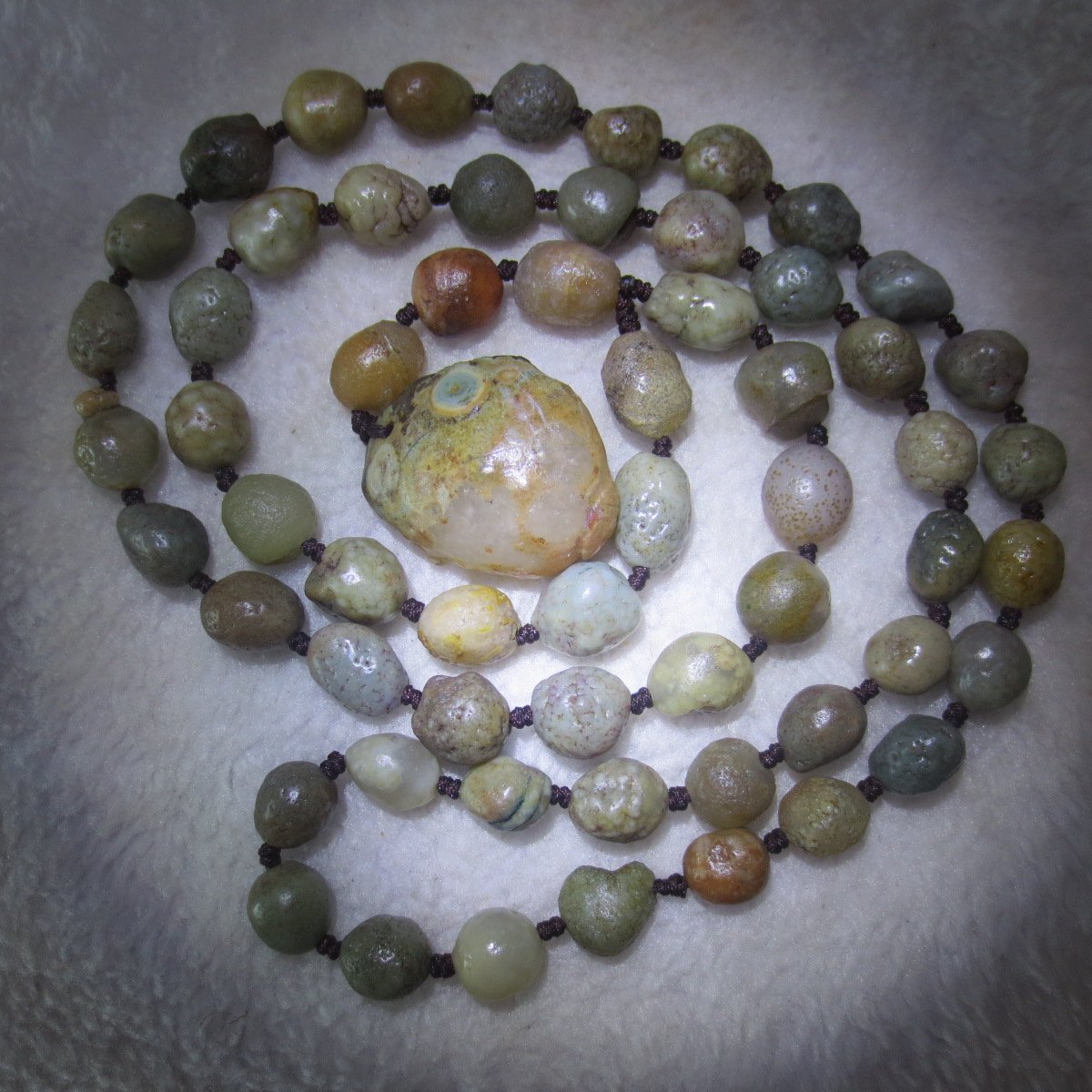gobi eye stone beaded necklace, natural alxa agate pebble long necklace (n698)