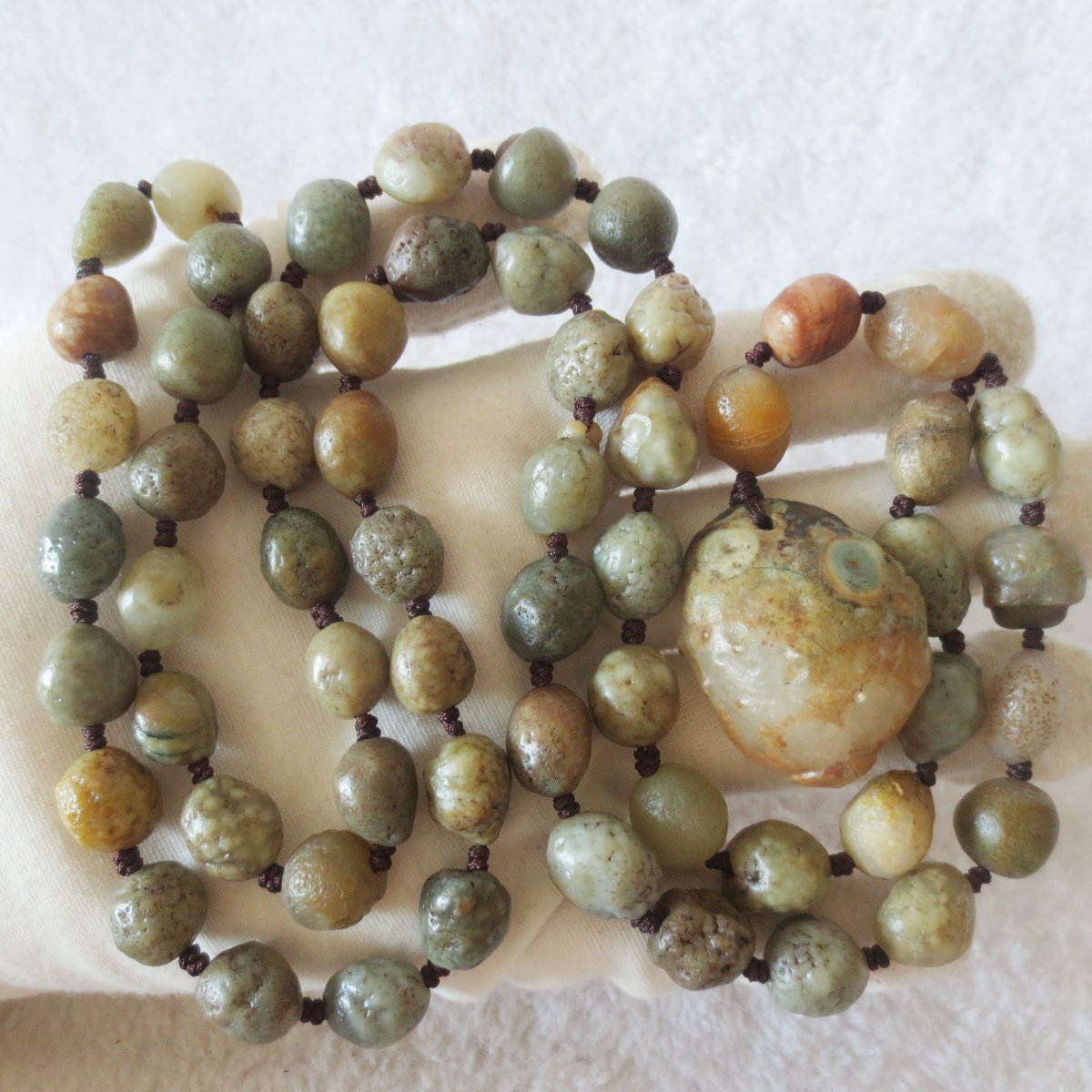 gobi eye stone beaded necklace, natural alxa agate pebble long necklace (n698)